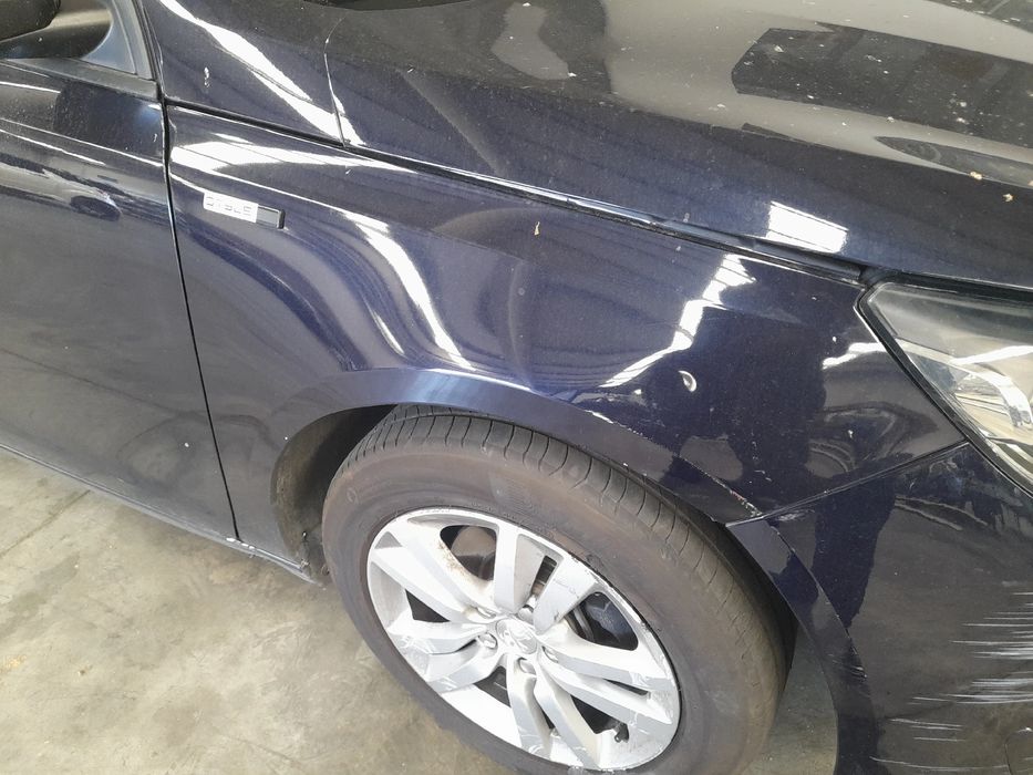 Guarda-lamas direito PEUGEOT 308 SW II