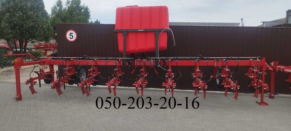 Культиватор КРН 5,6 з внесенням рідких добрив КАС мотига