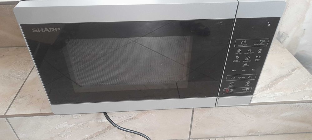 мікрохвильова піч Sharp YC-MS02E-S.