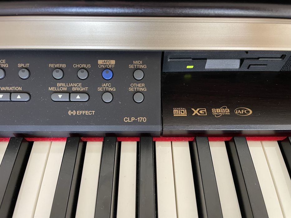 Piano Yamaha Clavinova