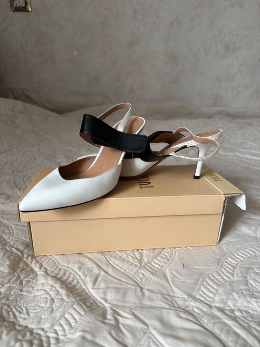 Женские кожаные белые туфли