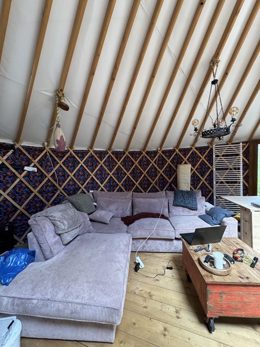 Jurta całoroczna 9 m, 64 m², wersja zimowa, duże przeszklenia