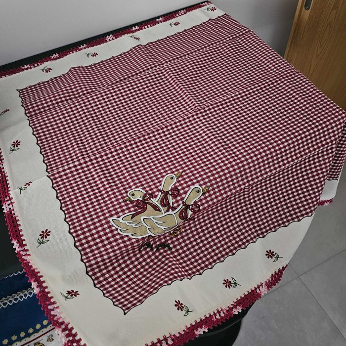 Toalha de Centro de Mesa c/ Croché