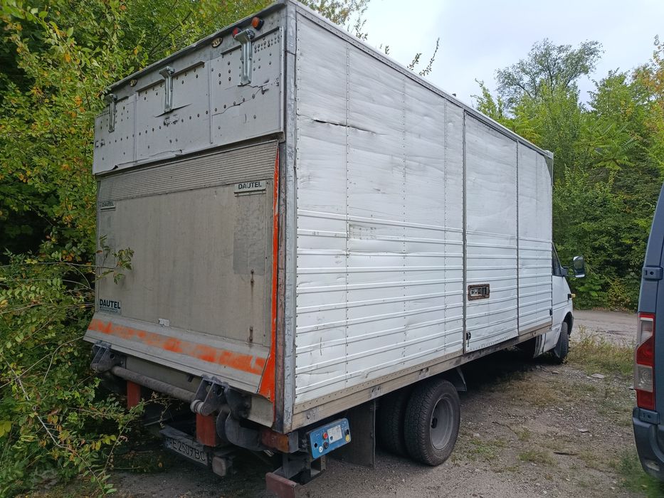 Mercedes-Benz Sprinter 411 будка с ГИДРОБОРТОМ (Кат. B) • 2000г. • 2.2 CDI