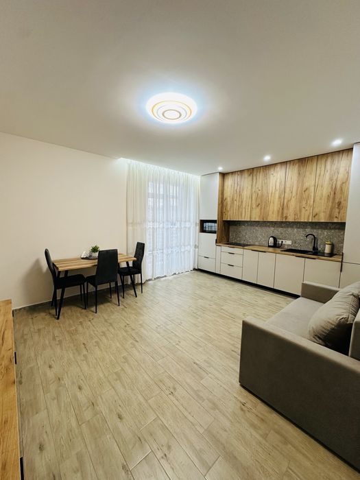 Феєрічні Апартаменти на Капушанській подобово