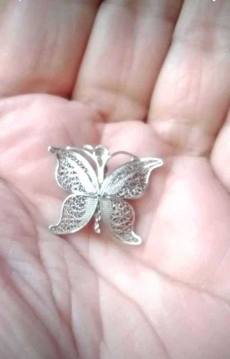 Borboleta de prata em filigrana - anos 80