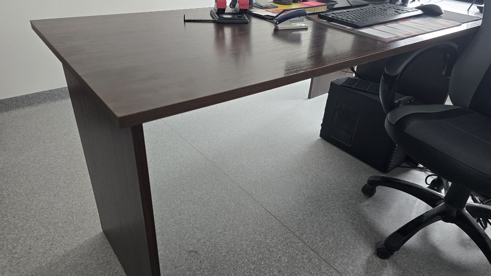 Sprzedam biurko używane