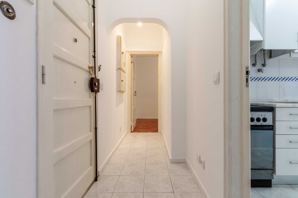 T1 para arrendar na Rua de São Sebastião da Pedreira, em Lisboa