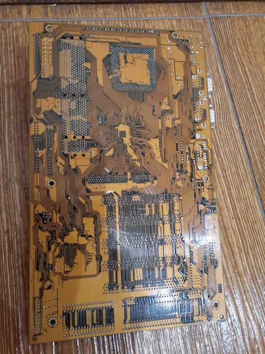 Материнская плата Gigabyte GA-6VXE7+ VIA Apollo Pro133 Socket 370