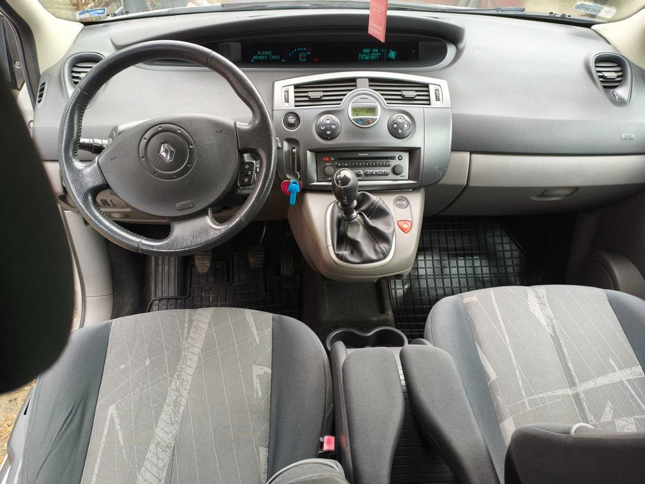 Renault Grand Scenic 2.0 benzyna, 2005 r. – 7 miejsc – 198 000 km