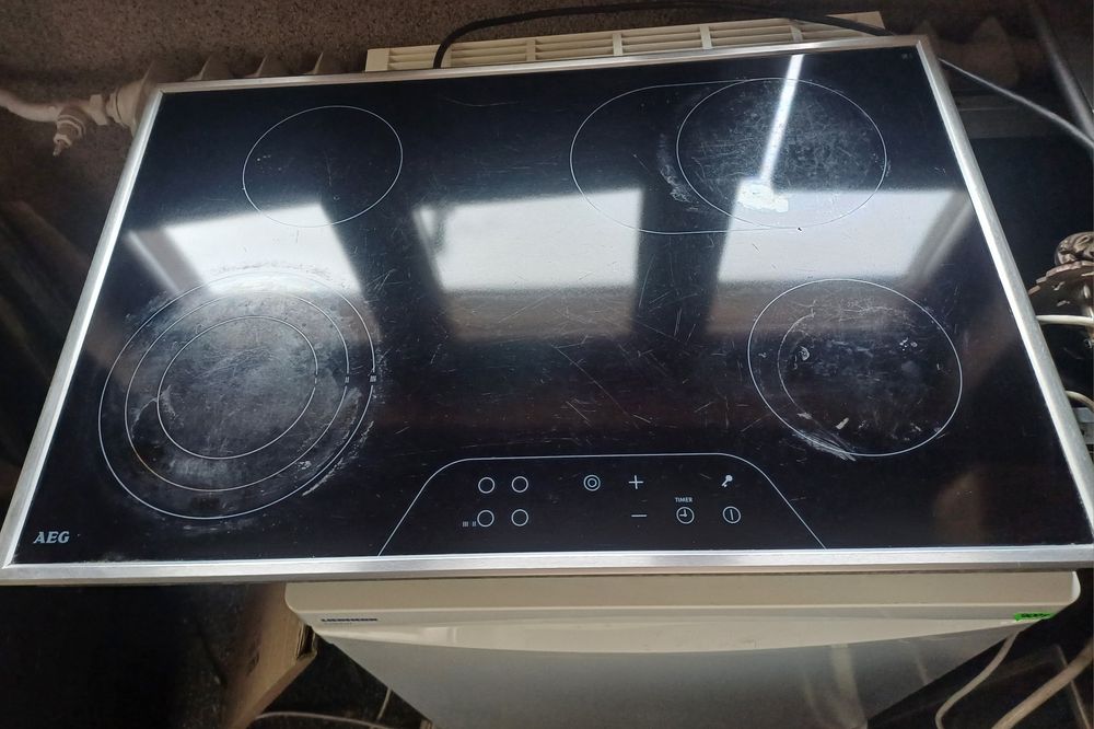 Płyta ceramiczna Aeg 76.cm