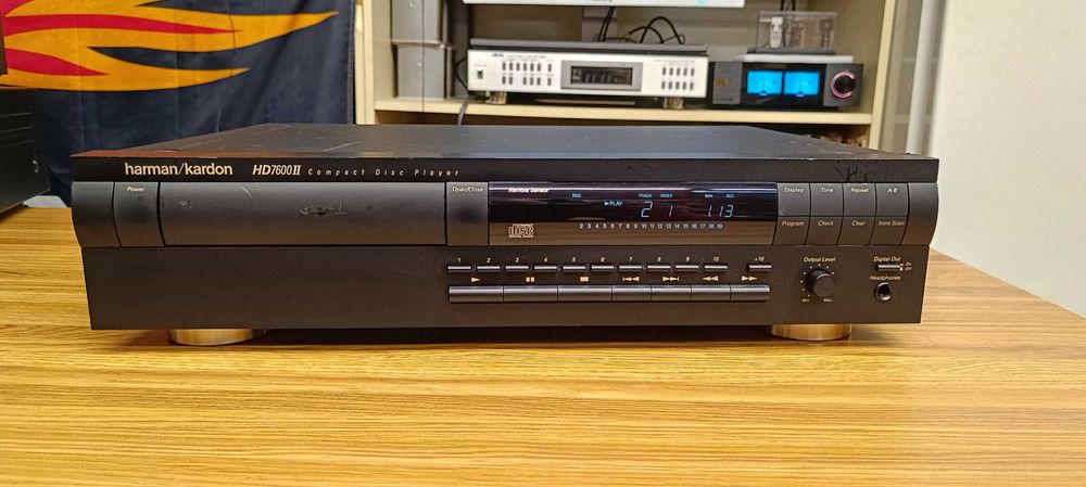 CD програвач Harman Kardon HD7600 II  (Звук ! )