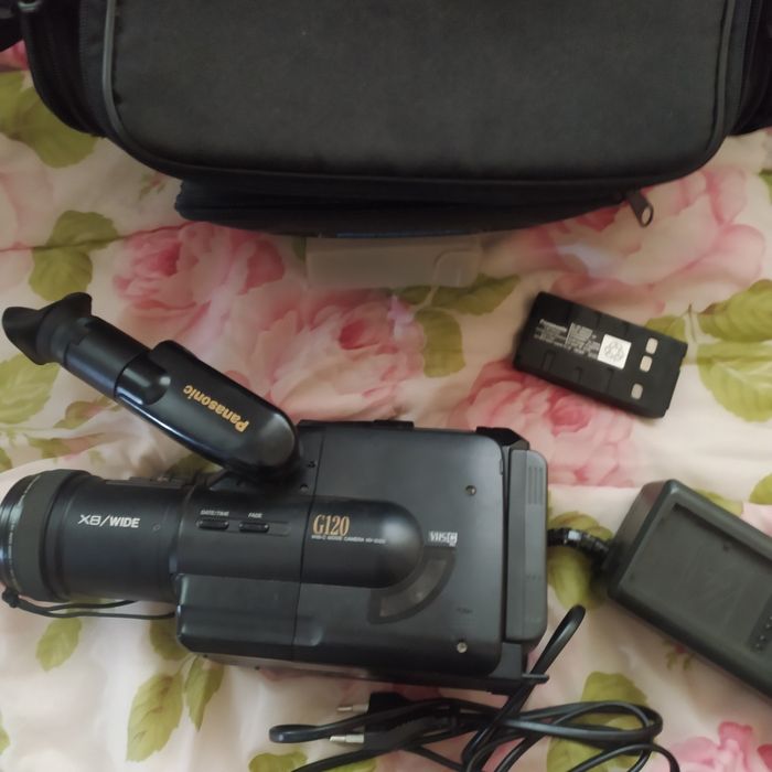 Кинокамера  Panasonic G120