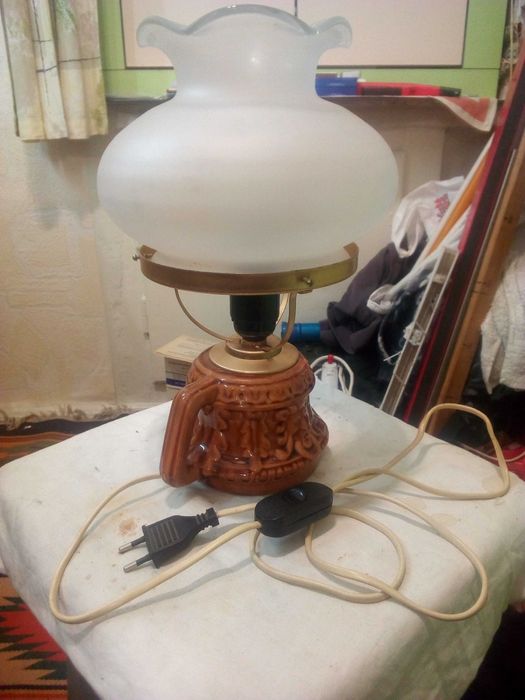 Настольная лампа и люстра времён ссср