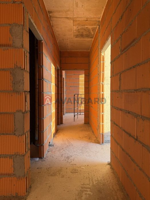 Продається простора 3-кімнатна квартира площею 114 м