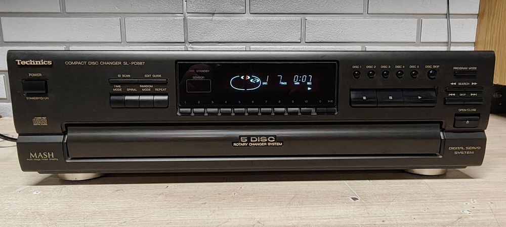 Zmieniarka 5 x CD TECHNICS SL-PD887.