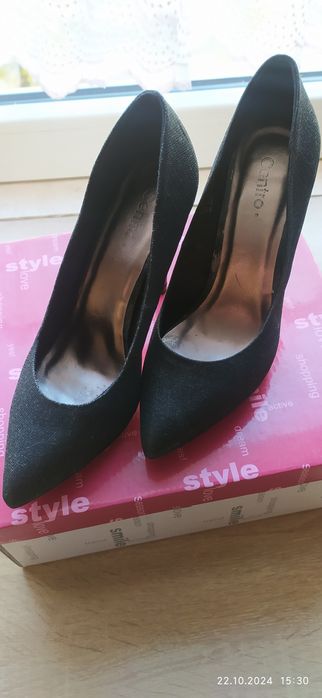 Sexowne czarne szpilki