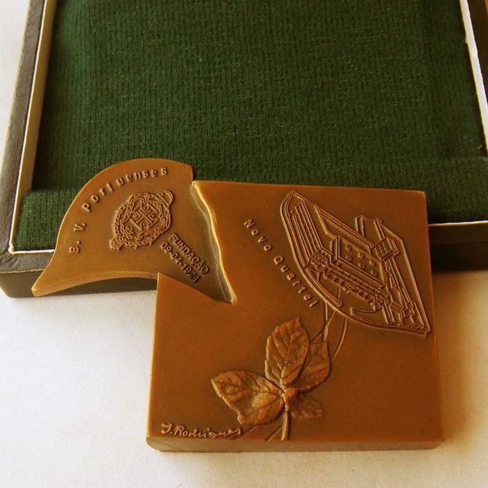 Medalha de Bronze dos Bombeiros Voluntários Portuenses por J RODRIGUES