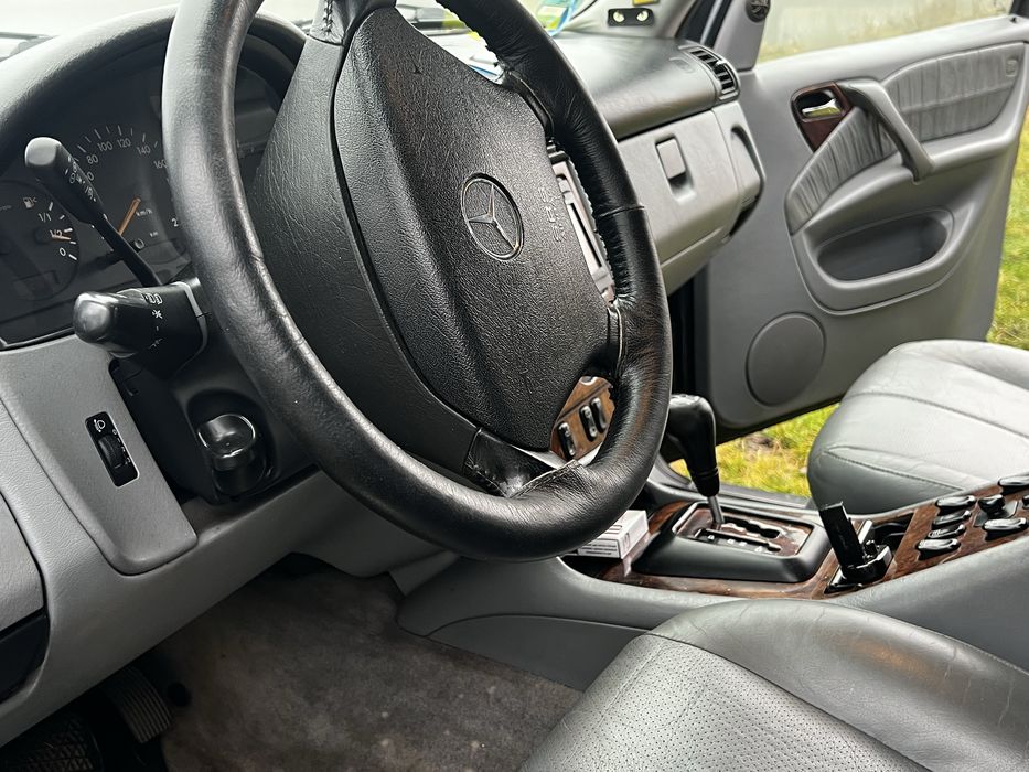 Mersedes-Benz ML270 автомат