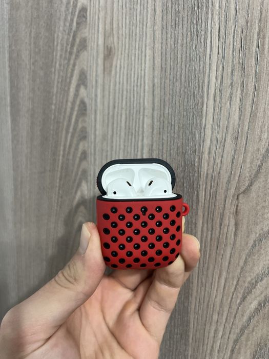 AirPods 2 б/у — Відмінний стан, без подряпин (Аірподс 2)