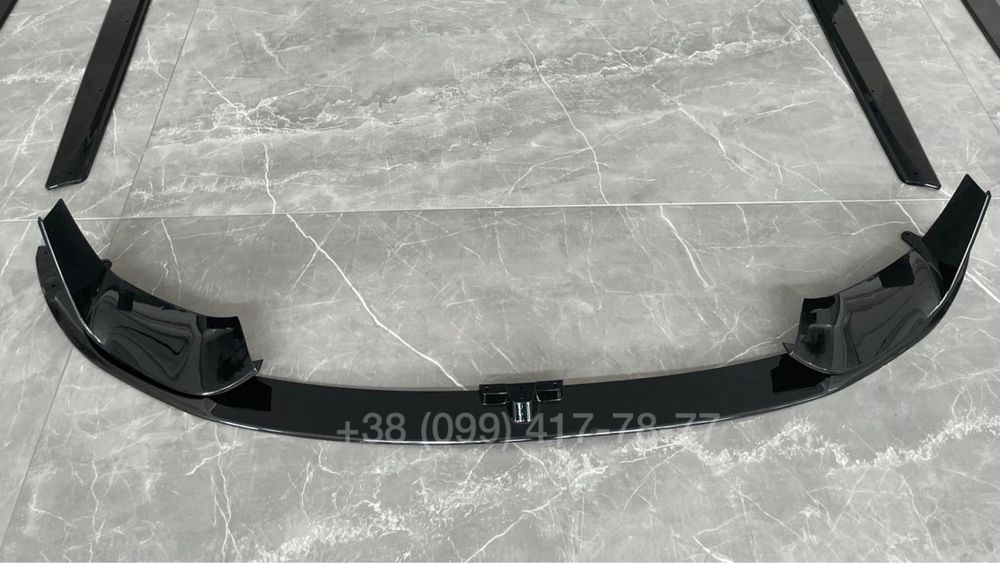 Губа накладка бамперу сплиттер к бамперу BMW M3 M4 F80 F82 F83 F84