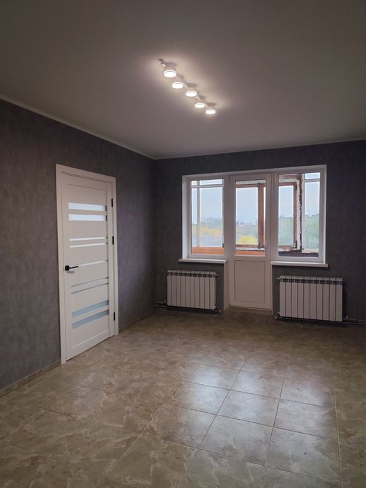 Продаж двокімнатної квартири вул.Небесної Сотні