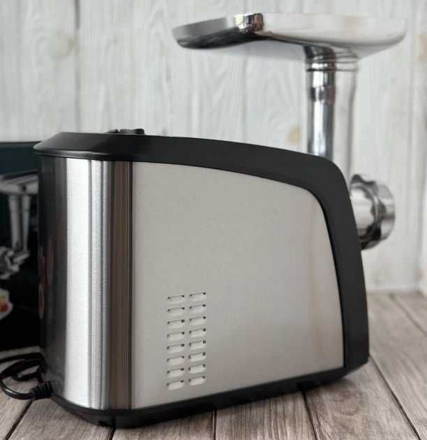 Мясорубка Rainberg  GERMANY + соковыжималка 3 насадки + реверс 3800W