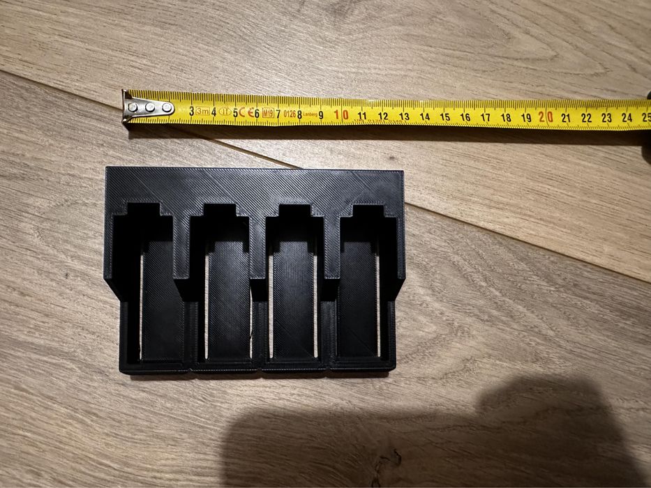 Sejf S1 Magnetyczny uchwyt / wieszak na magazynki (do 4 magazynków)