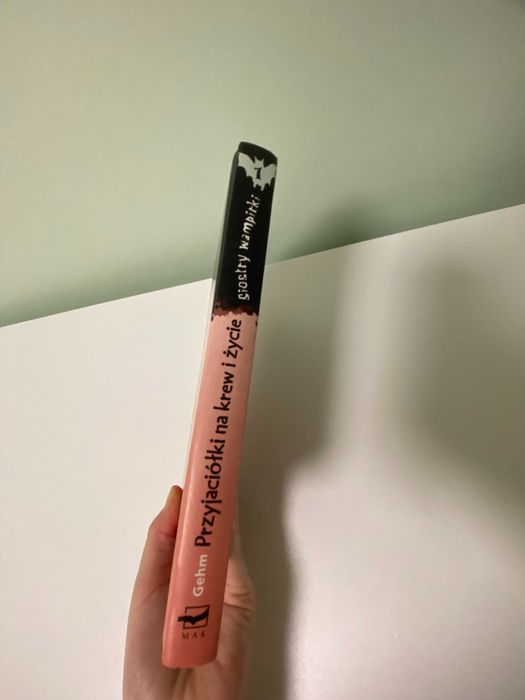 SIOSTRY WAMPIRKI Przyjaciółki na krew i życie