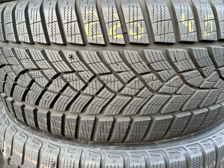 225/45/R18 (зима) GoodYear UltraGrip