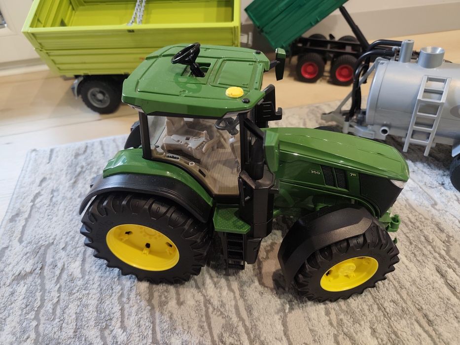 Zestaw traktor, przyczepki opryskiwacz Bruder