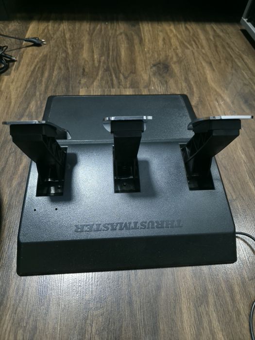 Кермо Thrustmaster TMX PRO