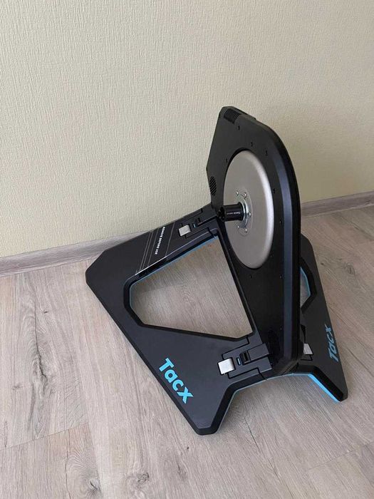 Продам велотренажер Tacx NEO 2T Smart!