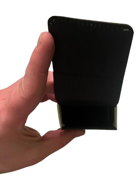 Malinowe Pudełko Etui na Paczkę Papierosów Czarny Liść Marychy Freedom