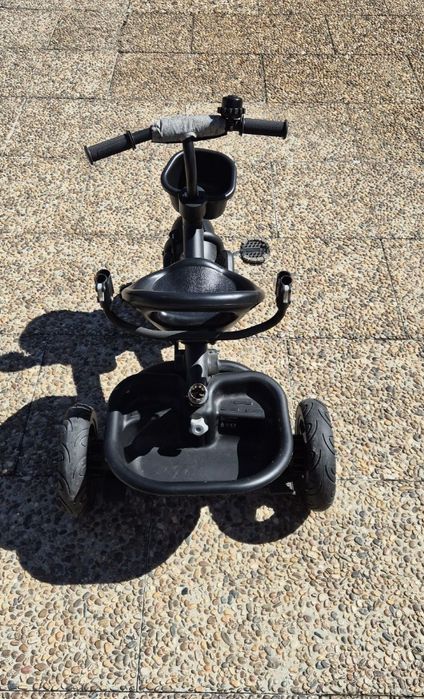 Carrinho, triciclo para bebé!