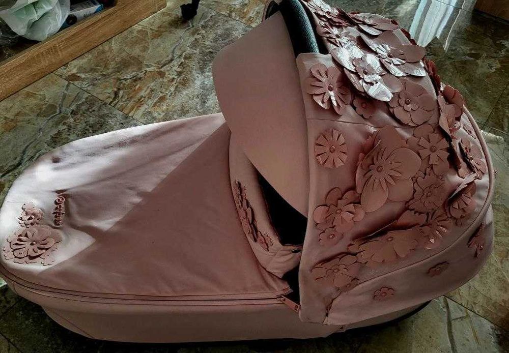 Люлька Cybex Priam 4.0 simply flowers pink