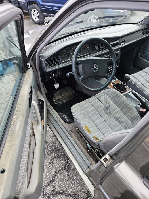 Mercedes-Benz 190D W201 2.0D de 1992 para peças
