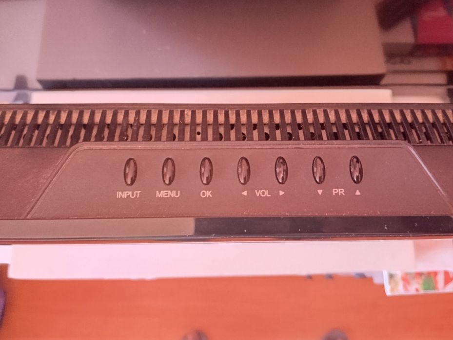 Vendo TV LG sem base