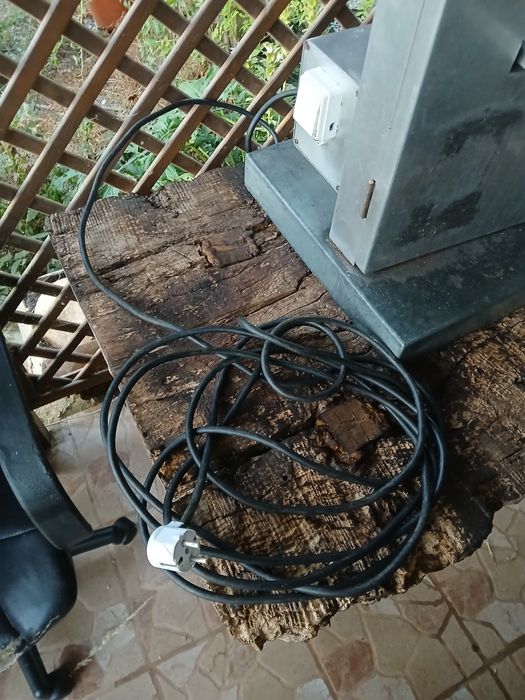 Máquina serra-ossos