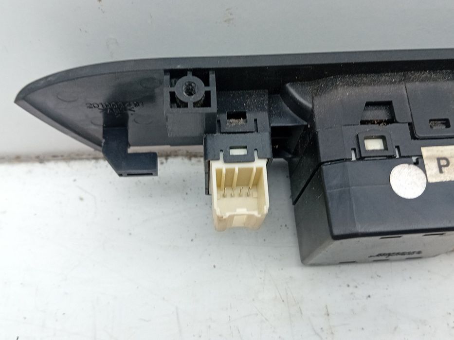 Comando / botão / interruptor vidros frente esquerdo CHEVROLET Captiva