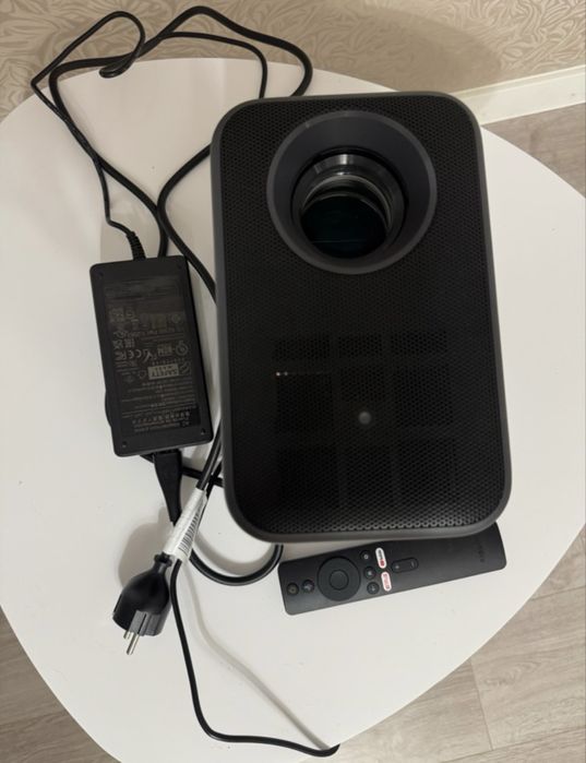 Проектор ХІAOMI Smart Projector L1 Pro EU