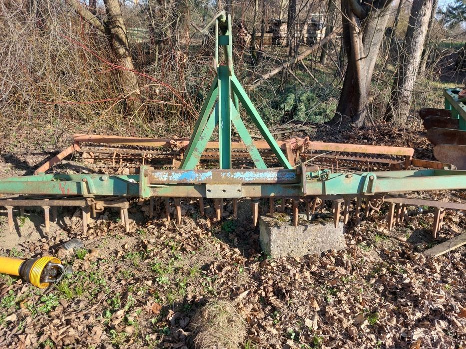 Brona trzypolowa rozkladana