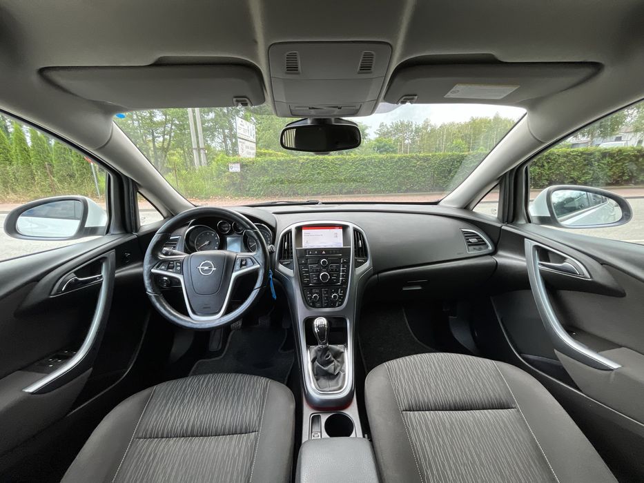 Opel Astra 1.4 benzyna 125KM 2014 rok El.szyby KLIMA NAVI TEMPOMAT