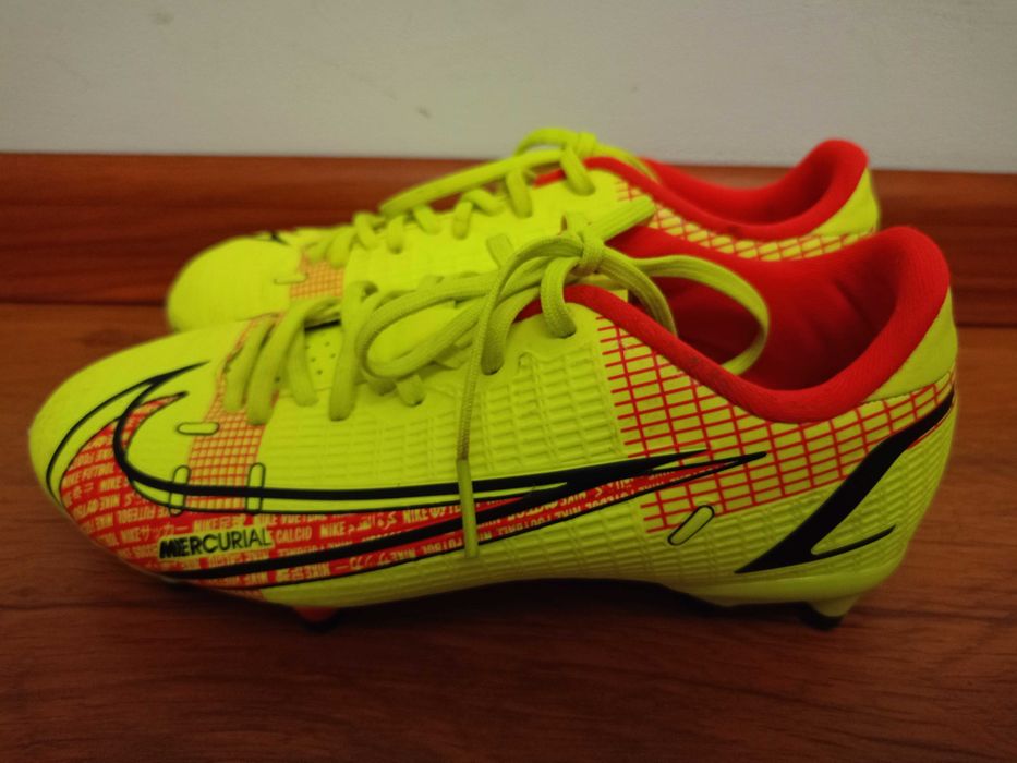 Детские Бутсы Nike Mercurial Vapor 14 Club FG/MG JUNIOR - желтый, 33,5
