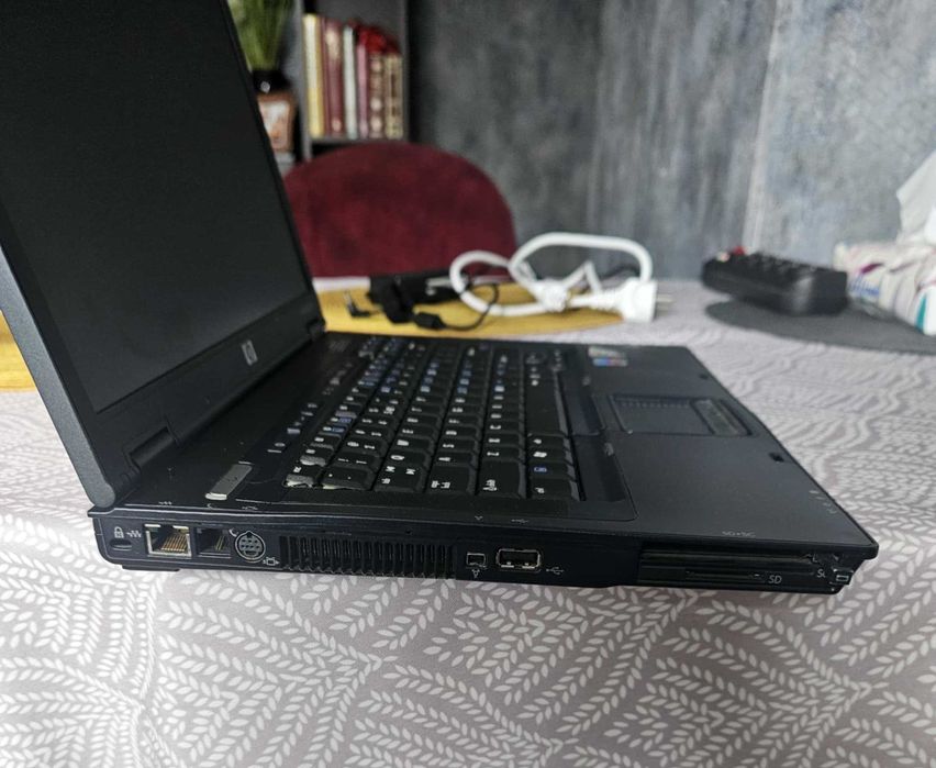 HP Compaq nx 8220