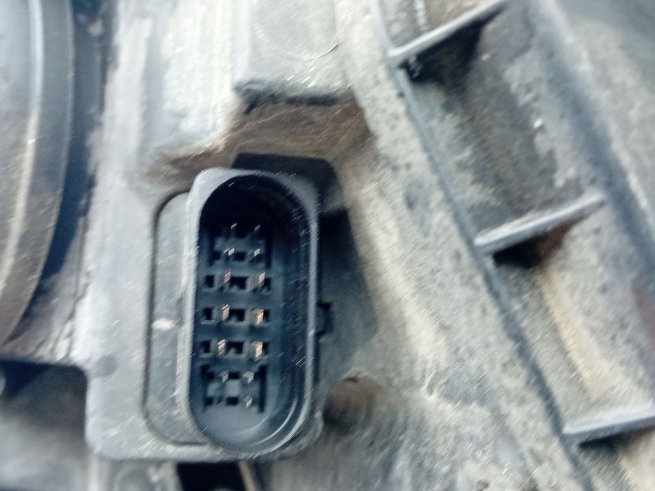 Ótica / farol esquerda AUDI A5 (8T3)