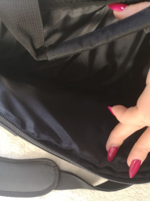 Torba na laptopa na ramię a4 z kieszeniami
