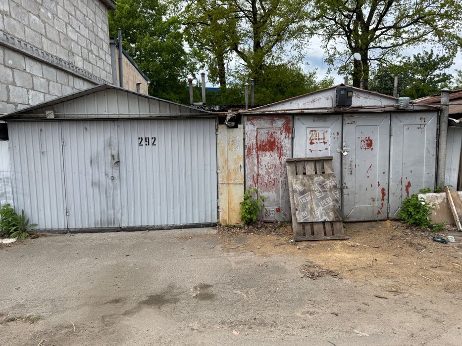 Продам гараж (Ждановський) залізний 6.5 м