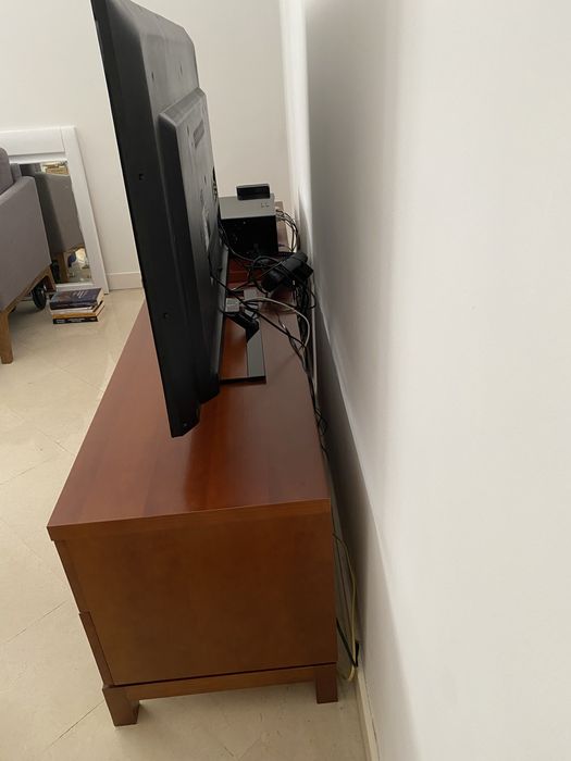 2 Móveis TV e Multimédia