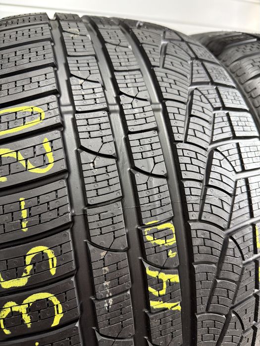 Зимові шини 275/35r20 Pirelli. Ціна 7000грн/шт